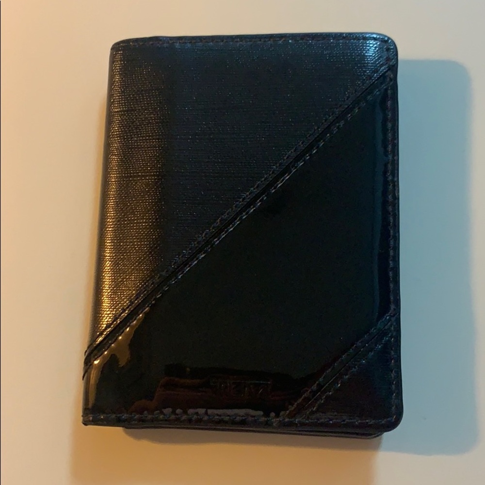 Tumi bi-fold Black Wallet